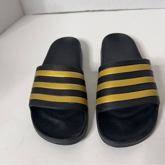Adidas Mens Adilette Aqua Black Gold Casual Slide Sandals Size 8 - Picture 3 of 6